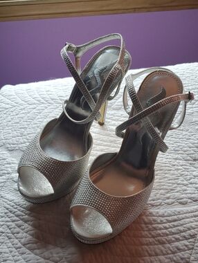 Silver Women's Glitter Peep-Toe Strappy Heels